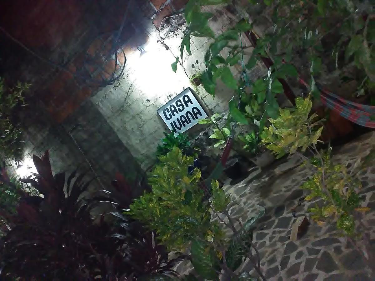Hostal Casa Ivana León Eksteriør bilde