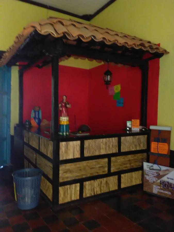 Hostal Casa Ivana León Eksteriør bilde