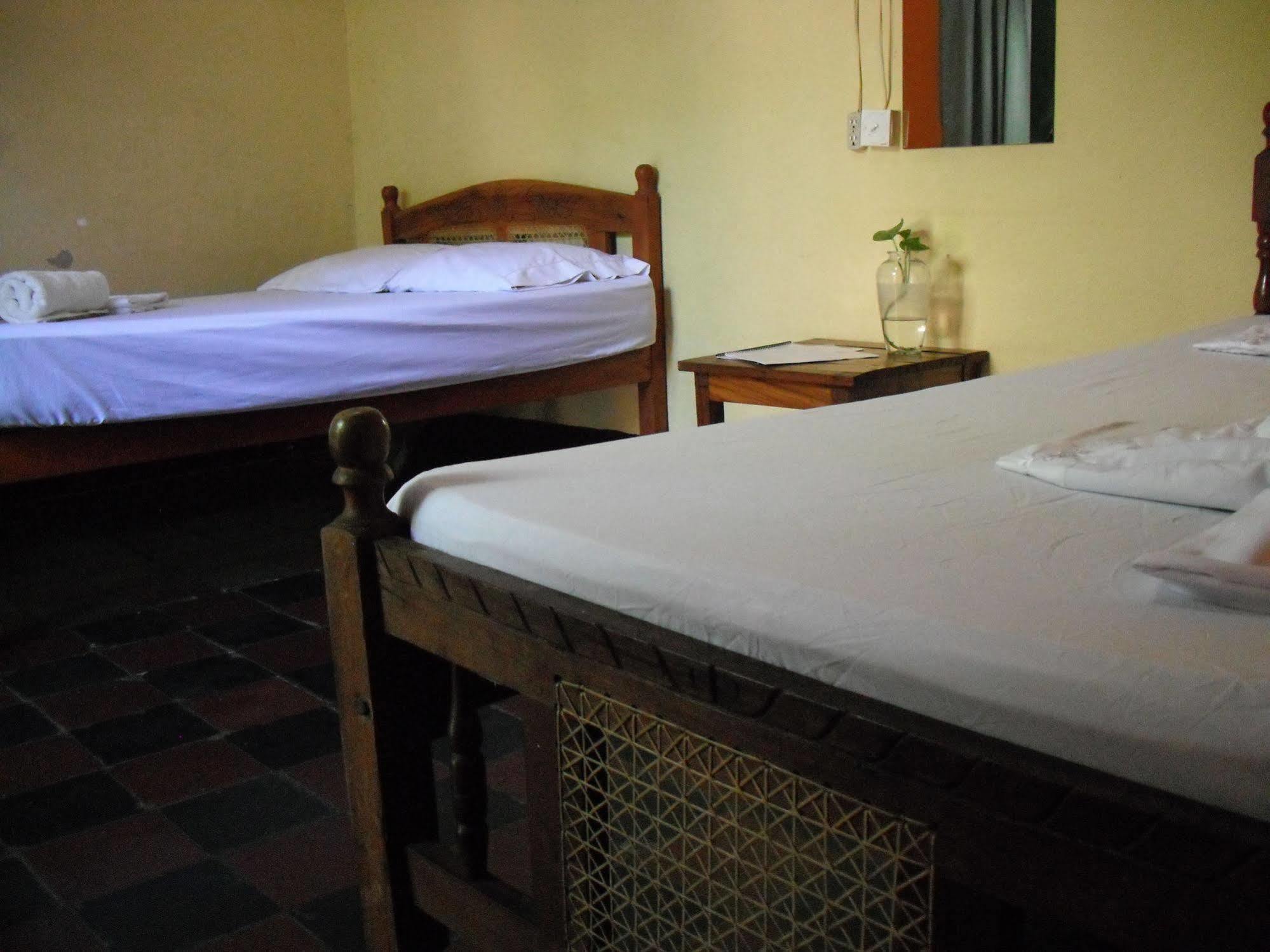 Hostal Casa Ivana León Eksteriør bilde
